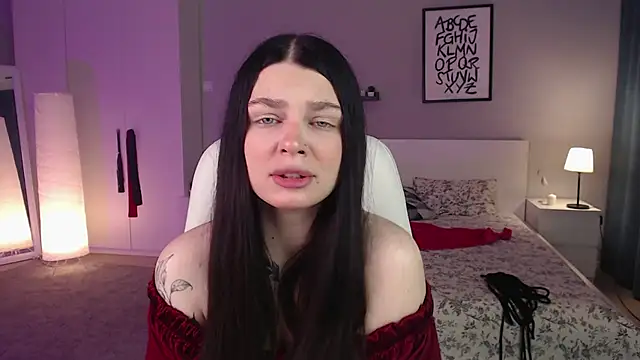 Michela Fruet online show from 11/08/25, 01:06