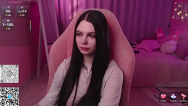 Michela Fruet online show from 04/14/26, 01:11