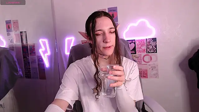 SilverMuse online show from 02/12/26, 09:21