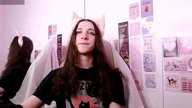 SilverMuse online show from 03/22/26, 09:18