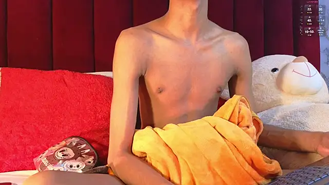 Snapshot of PrincePoppy chatting on 10/30/25, 08:31 PrincePoppy online show from 10/30/25, 08:31