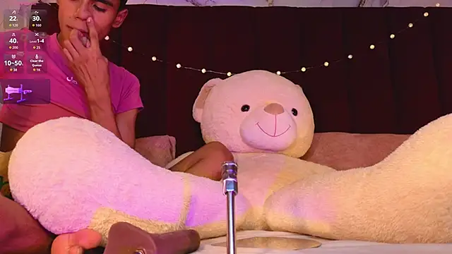 Snapshot of PrincePoppy chatting on 11/22/25, 11:04 PrincePoppy online show from 11/22/25, 11:04