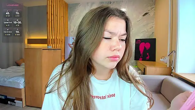 Snapshot of miss_bubbles_ chatting on 09/13/25, 12:54 miss bubbles online show from 09/13/25, 12:54