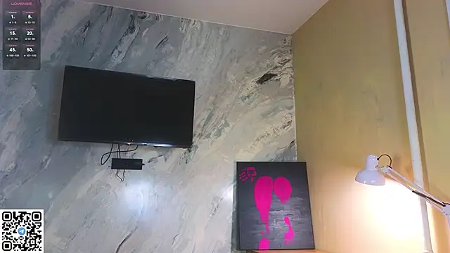 Snapshot of miss_bubbles_ chatting on 10/13/25, 12:32 miss bubbles online show from 10/13/25, 12:32