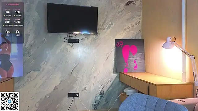 Snapshot of miss_bubbles_ chatting on 10/30/25, 12:45 miss bubbles online show from 10/30/25, 12:45