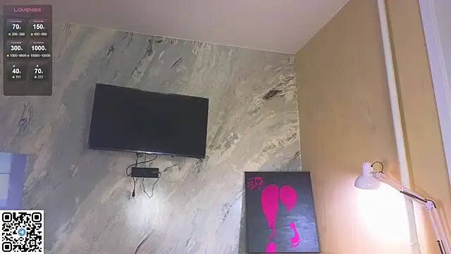 Snapshot of miss_bubbles_ chatting on 11/16/25, 12:27 miss bubbles online show from 11/16/25, 12:27