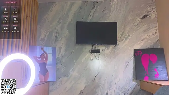 Snapshot of miss_bubbles_ chatting on 11/20/25, 12:55 miss bubbles online show from 11/20/25, 12:55