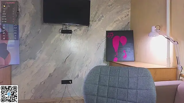 Snapshot of miss_bubbles_ chatting on 11/24/25, 12:54 miss bubbles online show from 11/24/25, 12:54