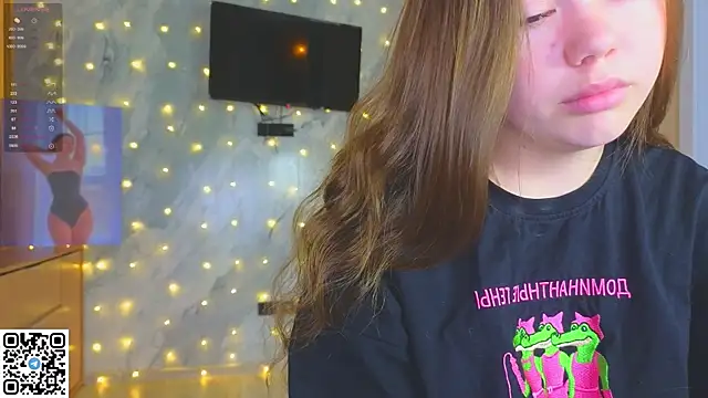 Snapshot of miss_bubbles_ chatting on 12/18/25, 11:22 miss bubbles online show from 12/18/25, 11:22