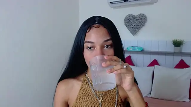 KittyLove s online show from 02/10/26, 07:40