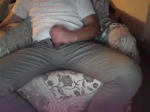 eefeeksr11 online show from 12/20/25, 05:20