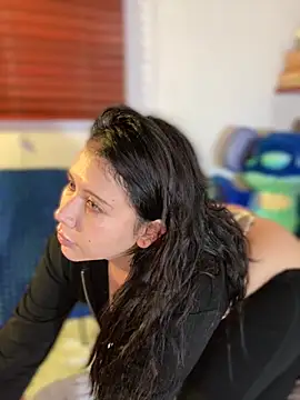 Snapshot of snow_doll chatting on 10/28/25, 11:07 snow doll online show from 10/28/25, 11:07