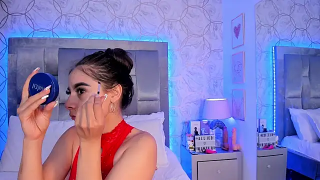 AlliceWinter online show from 09/17/25, 01:46