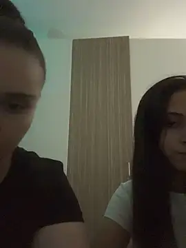 Snapshot of FemmeAffair chatting on 10/19/25, 07:25 FemmeAffair online show from 10/19/25, 07:25