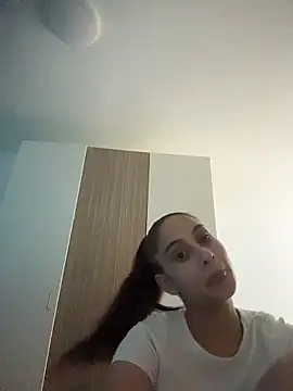 Snapshot of FemmeAffair chatting on 02/18/26, 12:39 FemmeAffair online show from 02/18/26, 12:39