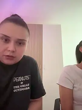 Snapshot of FemmeAffair chatting on 02/27/26, 12:32 FemmeAffair online show from 02/27/26, 12:32