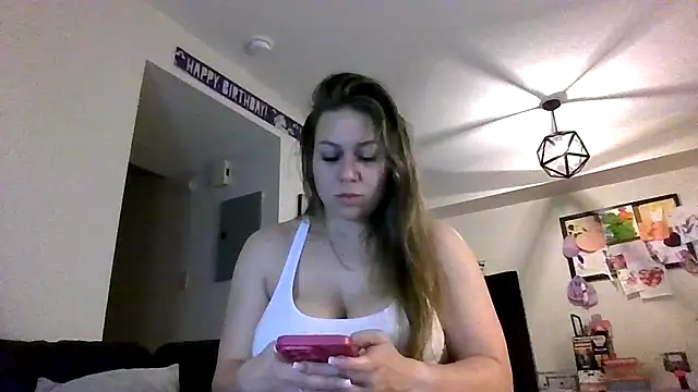 Snapshot of thedevinemama chatting on 06/24/26, 01:26 thedevinemama online show from 06/24/26, 01:26