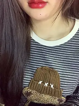 Linhtruong  online show from 01/11/26, 04:28