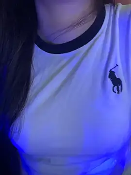 Linhtruong  online show from 04/11/26, 04:17