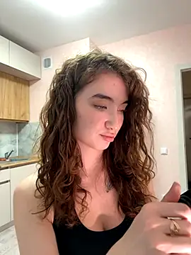 Adelina Bliss online show from 11/21/25, 01:32