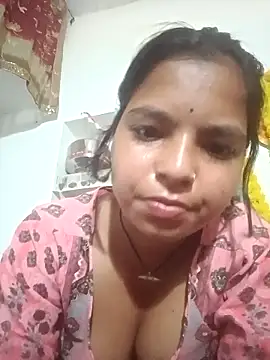 Snapshot of Daisygirl9 chatting on 10/13/25, 01:49 Daisygirl9 online show from 10/13/25, 01:49