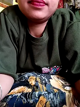 Snapshot of Daisygirl9 chatting on 10/21/25, 05:41 Daisygirl9 online show from 10/21/25, 05:41