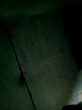 Snapshot of Daisygirl9 chatting on 10/24/25, 05:20 Daisygirl9 online show from 10/24/25, 05:20