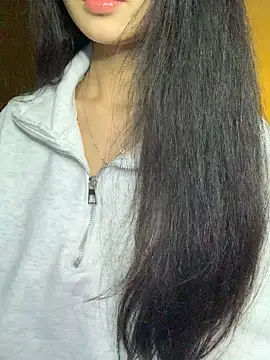 Nhinhi18 online show from 02/11/26, 05:29