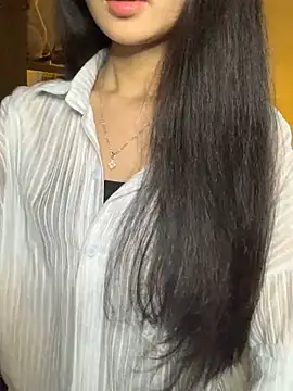 Nhinhi18 online show from 02/28/26, 04:30