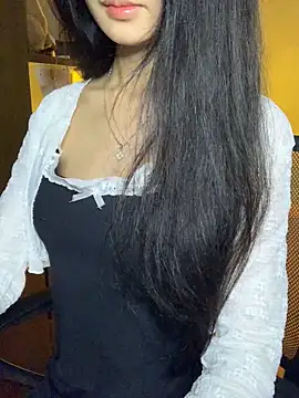 Nhinhi18 online show from 03/12/26, 02:34