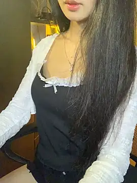 Nhinhi18 online show from 03/25/26, 04:02