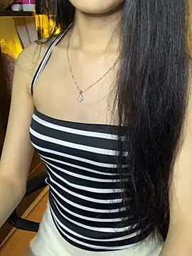 Nhinhi18 online show from 07/08/26, 03:27