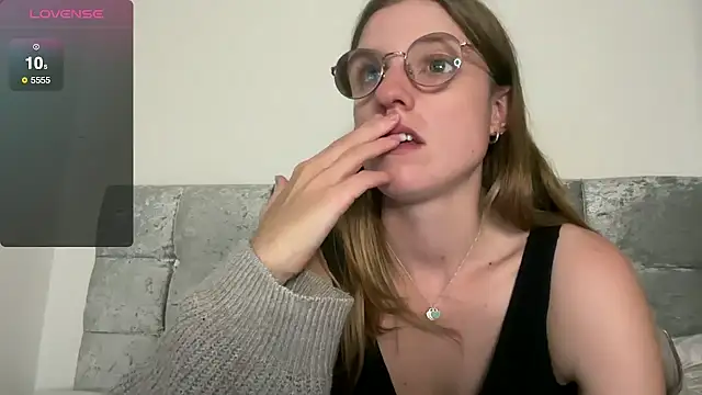 BustyKellyXXX online show from 10/25/25, 06:35