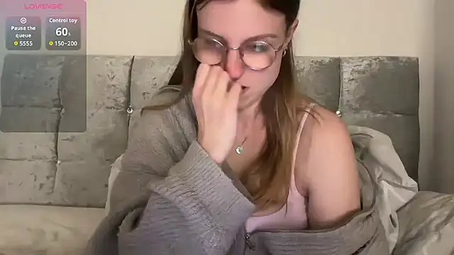 BustyKellyXXX online show from 04/09/26, 07:30