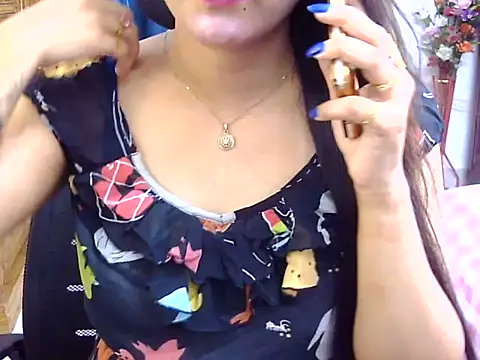 Snapshot of Obonti_2000 chatting on 09/26/25, 06:23 Obonti 2000 online show from 09/26/25, 06:23