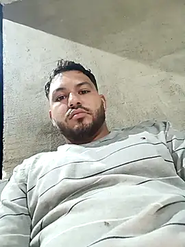 Frank0021 online show from 11/21/25, 01:37