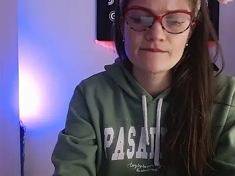 Snapshot of Camila-ventura chatting on 11/01/25, 02:19 Camila-ventura online show from 11/01/25, 02:19