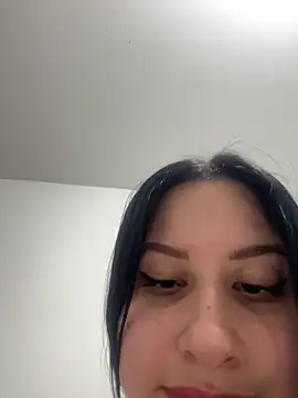 lucy grey25 online show from 12/17/25, 10:16