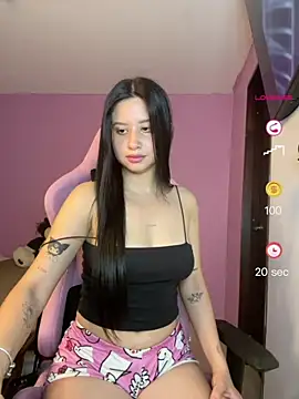 Snapshot of lucy_grey25 chatting on 06/21/26, 03:36 lucy grey25 online show from 06/21/26, 03:36
