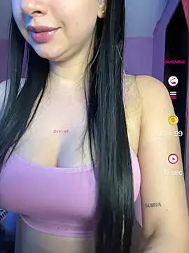 Snapshot of lucy_grey25 chatting on 07/11/26, 03:48 lucy grey25 online show from 07/11/26, 03:48