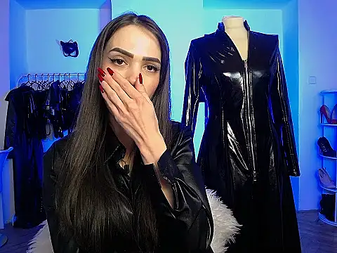 Snapshot of AlienaMoore chatting on 02/21/26, 11:50 AlienaMoore online show from 02/21/26, 11:50