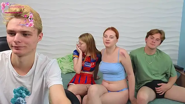 Snapshot of Tea_white chatting on 10/10/25, 08:13 Tea white online show from 10/10/25, 08:13