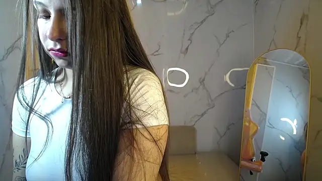 Snapshot of _Mia_sweet_b chatting on 10/19/25, 12:50 Mia sweet b online show from 10/19/25, 12:50