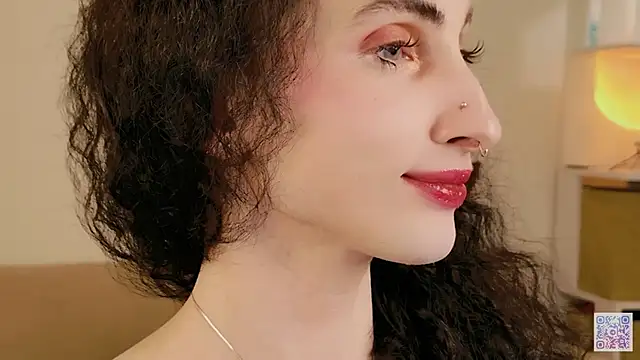 Snapshot of Queen_of_tease chatting on 02/12/26, 08:48 Queen of tease online show from 02/12/26, 08:48