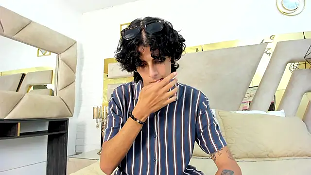 Ibratxandy online show from 10/31/25, 01:34