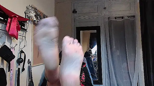 Mistress-Ivy51 online show from 10/11/25, 06:45