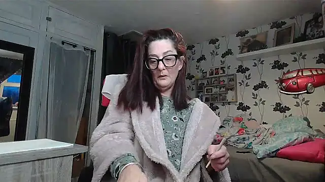 Mistress-Ivy51 online show from 02/05/26, 07:24