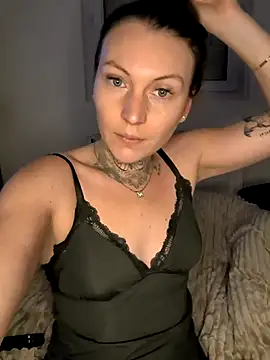 monsieuretmada1 online show from 11/01/25, 07:32