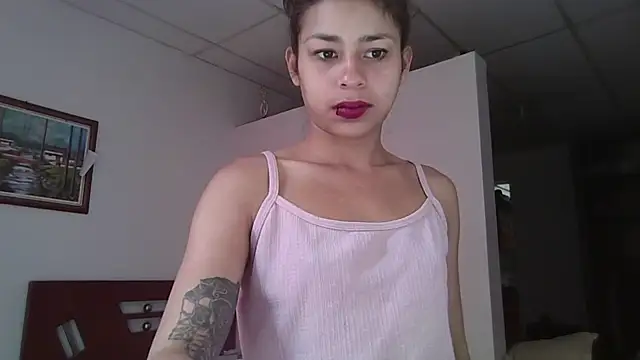 Snapshot of Tendercouple1 chatting on 07/14/26, 02:12 Tendercouple1 online show from 07/14/26, 02:12