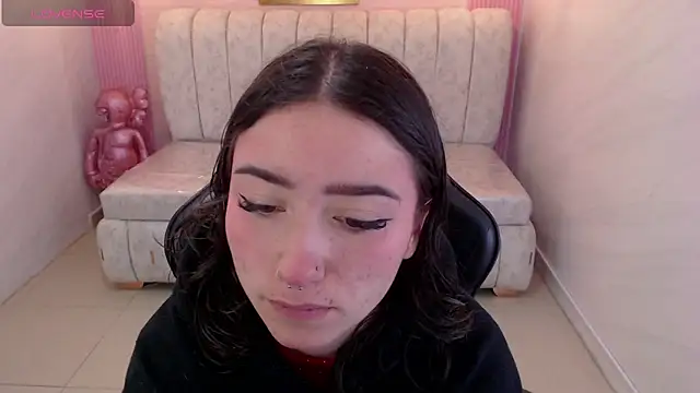 venuss09 s online show from 03/18/26, 01:14